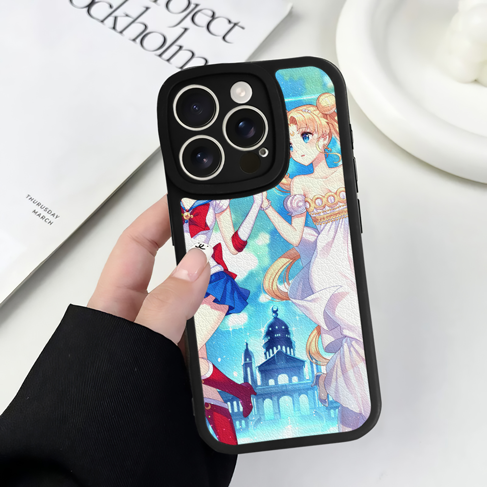 （画像用） 美少女戦士セーラームーン Sailor Moon 【iPhone 16シリーズ対応】シリコンスマホケース（レザー調） 材質：シリコン